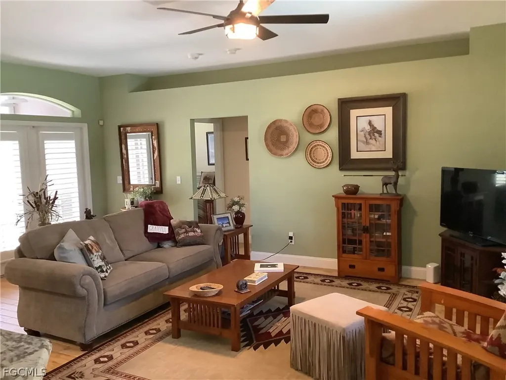 2307 SW 44th Street Cape Coral FL 33914