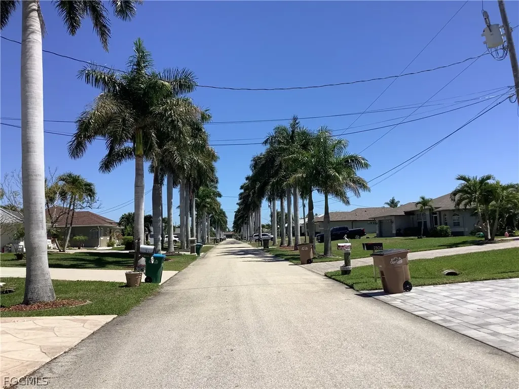 2307 SW 44th Street Cape Coral FL 33914