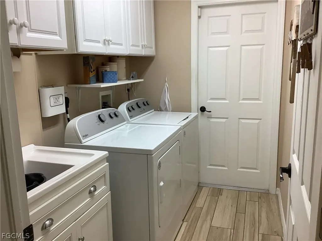 2307 SW 44th Street Cape Coral FL 33914