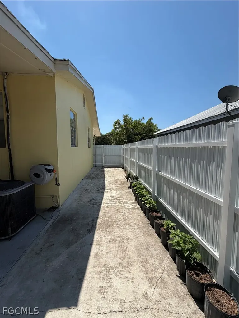 339 W Trinidad Avenue Clewiston FL 33440