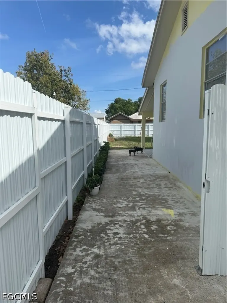 339 W Trinidad Avenue Clewiston FL 33440
