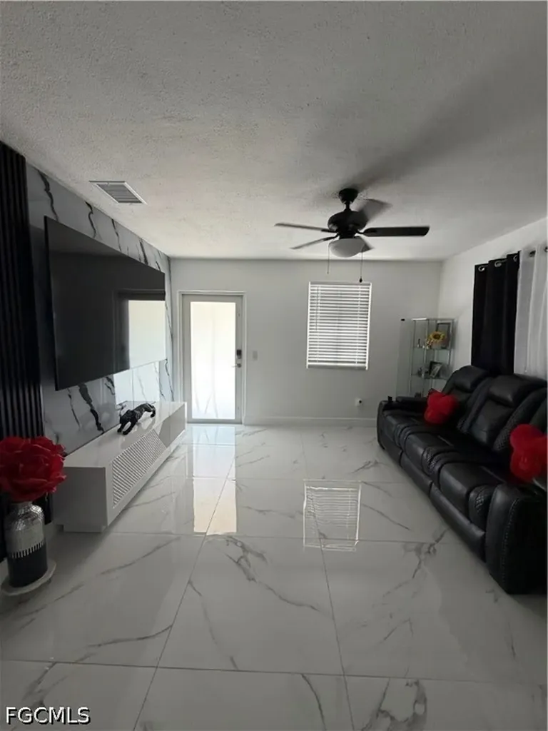 339 W Trinidad Avenue Clewiston FL 33440