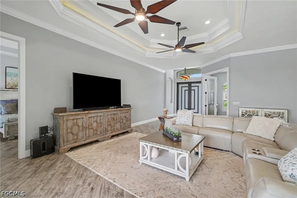 4310 Gulfstream Parkway Cape Coral FL 33993