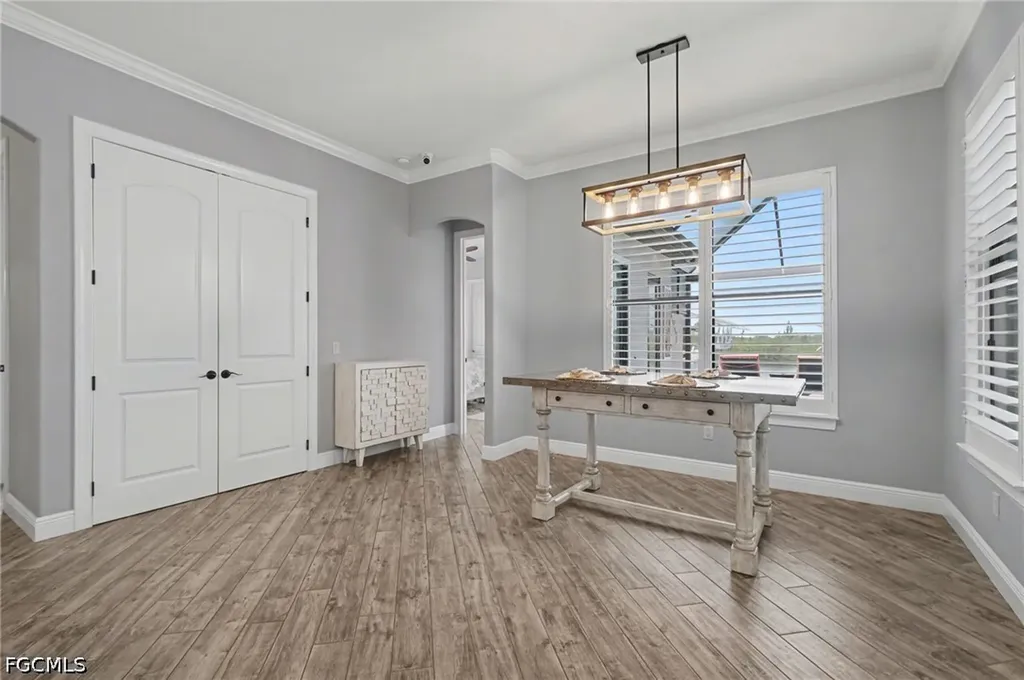 4310 Gulfstream Parkway Cape Coral FL 33993