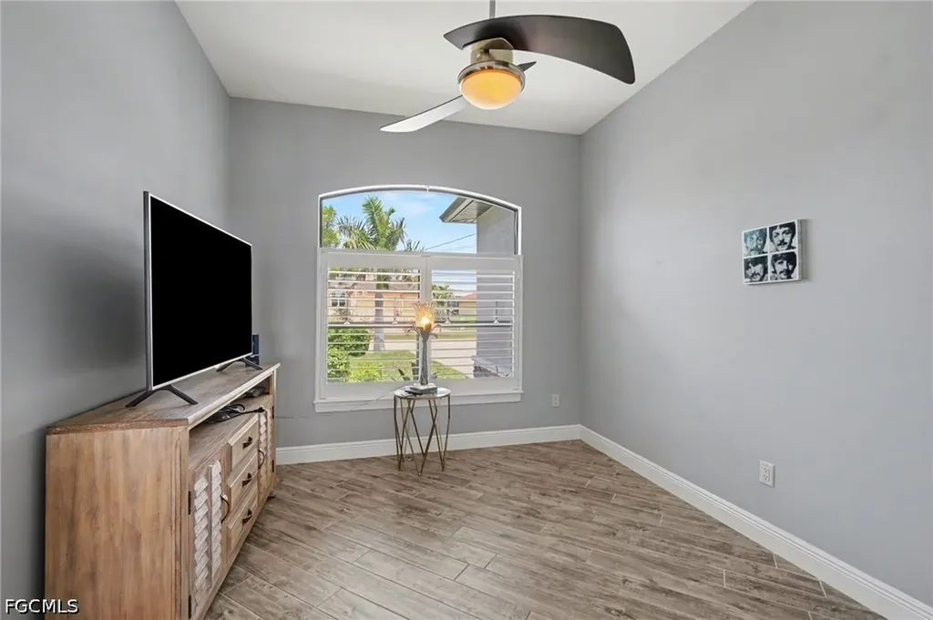 4310 Gulfstream Parkway Cape Coral FL 33993