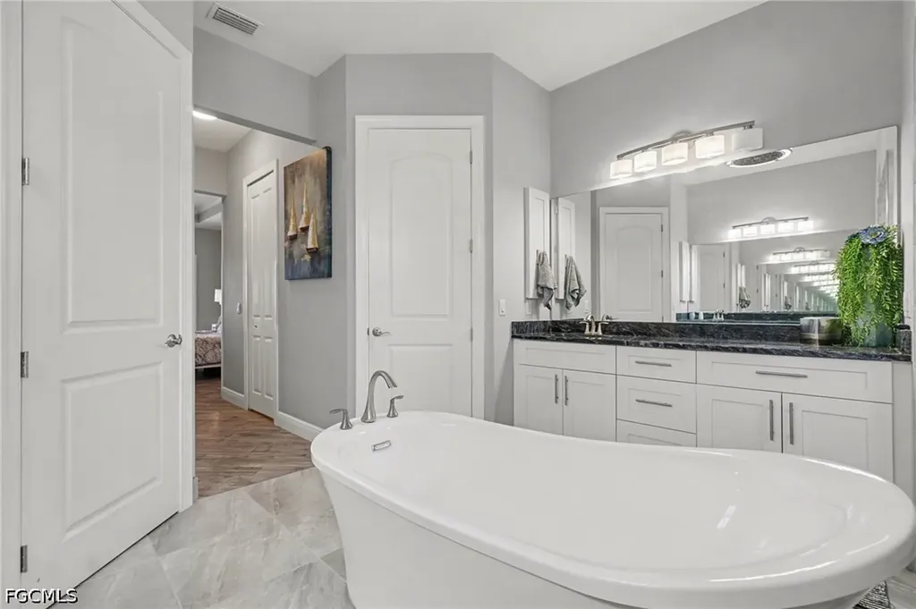 4310 Gulfstream Parkway Cape Coral FL 33993