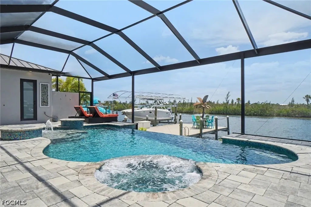 4310 Gulfstream Parkway Cape Coral FL 33993
