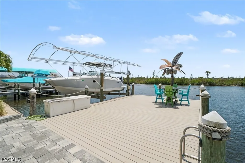 4310 Gulfstream Parkway Cape Coral FL 33993