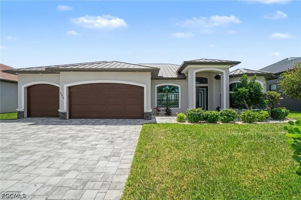 4310 Gulfstream Parkway Cape Coral FL 33993