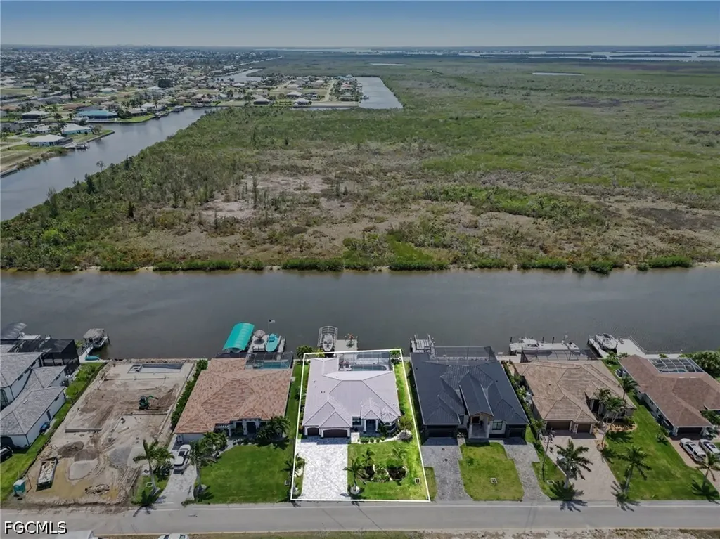 4310 Gulfstream Parkway Cape Coral FL 33993