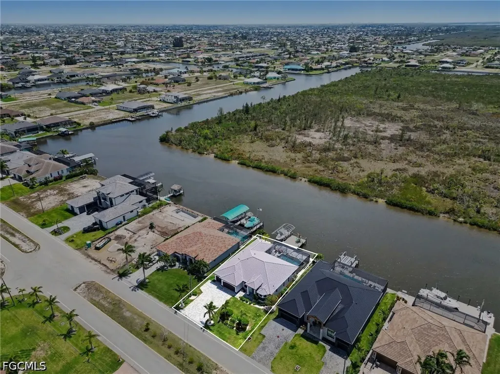 4310 Gulfstream Parkway Cape Coral FL 33993