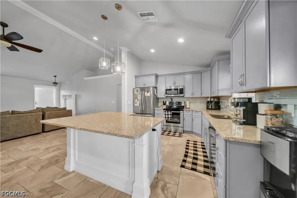 1826 NE 17th Place Cape Coral FL 33909