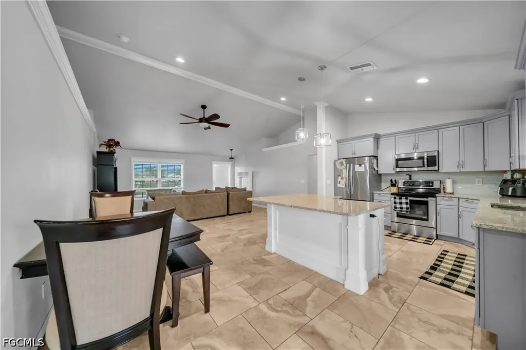 1826 NE 17th Place Cape Coral FL 33909
