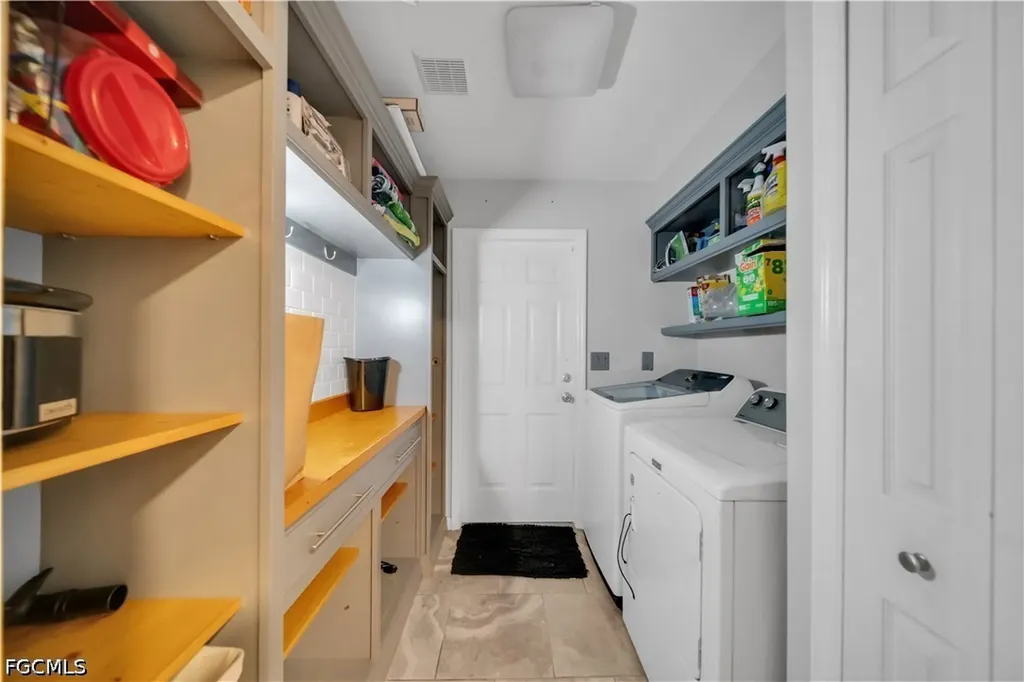 1826 NE 17th Place Cape Coral FL 33909