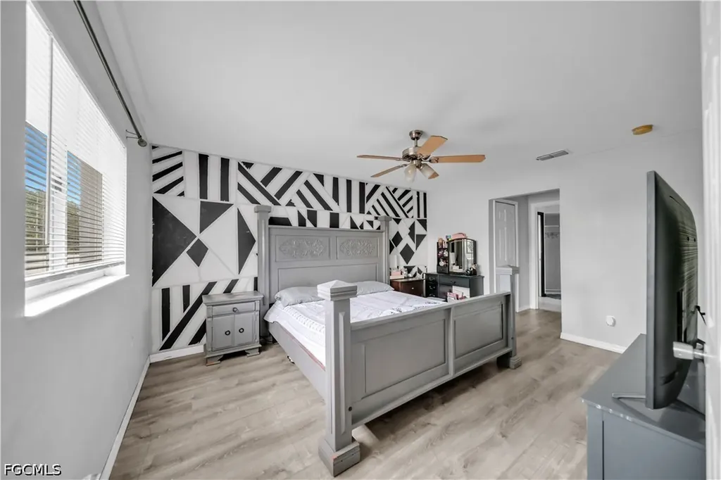 1826 NE 17th Place Cape Coral FL 33909