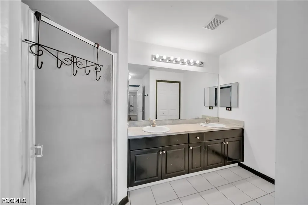 1826 NE 17th Place Cape Coral FL 33909