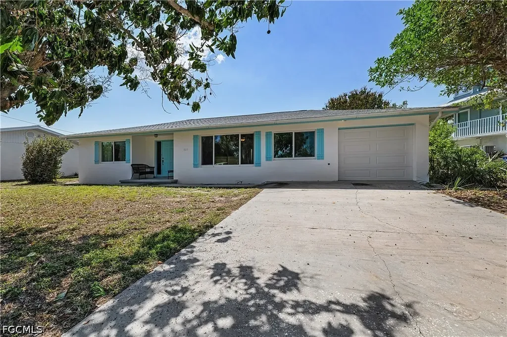 7815 Bocilla Lane Bokeelia FL 33922