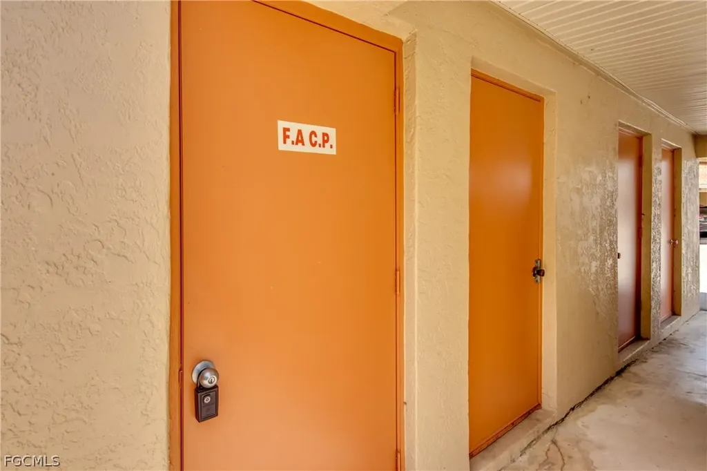 15350 Moonraker Court North Fort Myers FL 33917