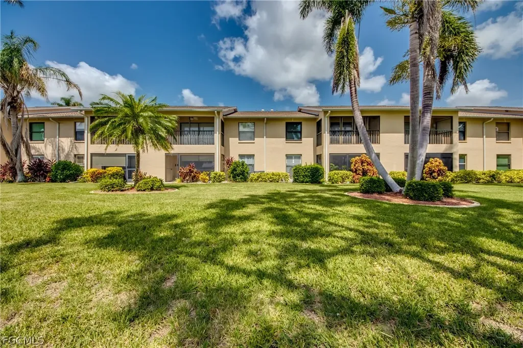 15350 Moonraker Court North Fort Myers FL 33917