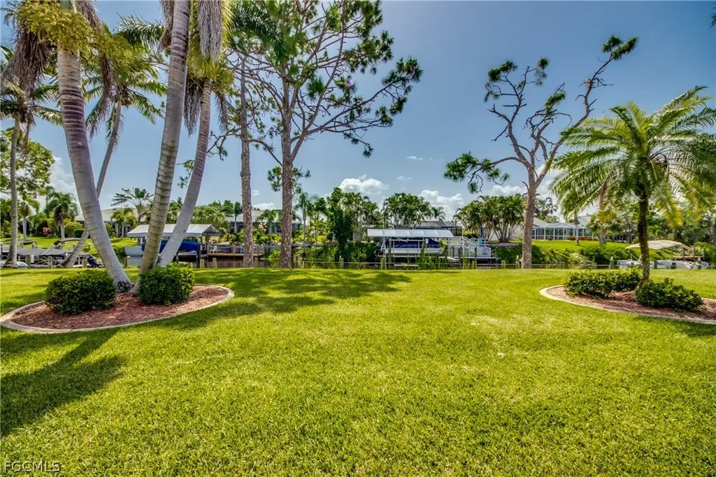 15350 Moonraker Court North Fort Myers FL 33917