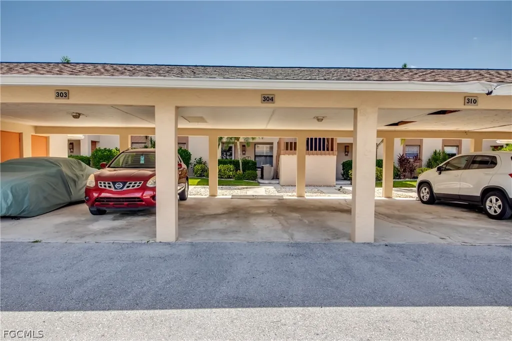 15350 Moonraker Court North Fort Myers FL 33917