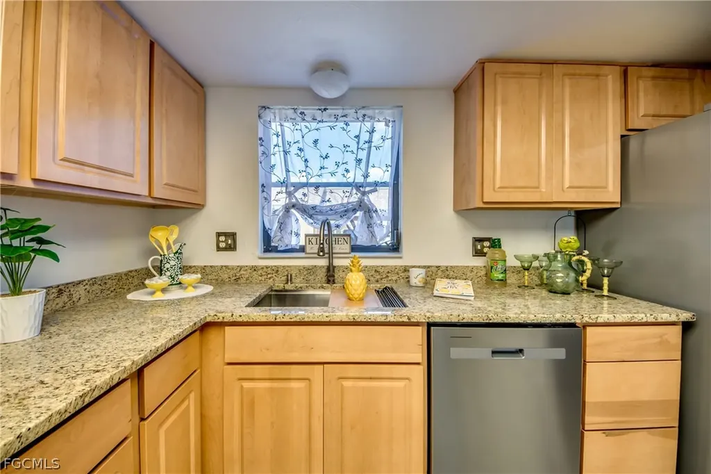 15350 Moonraker Court North Fort Myers FL 33917