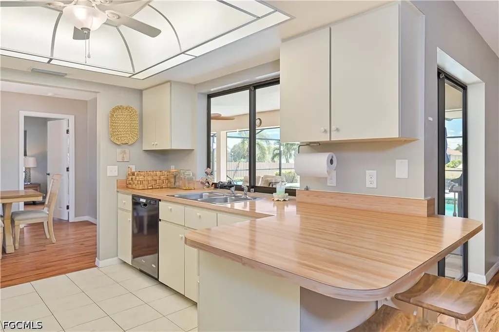 1434 SE 20th Street Cape Coral FL 33990