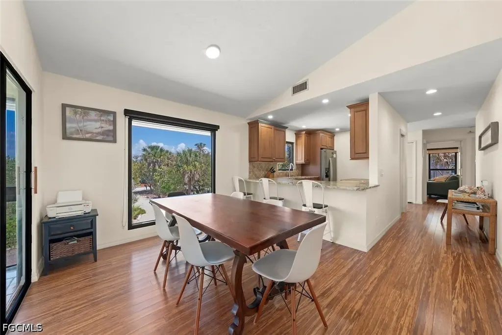 4339 Gulf Pines Drive Sanibel FL 33957