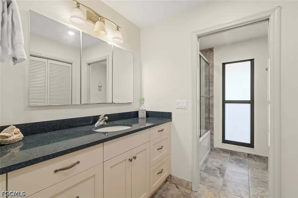 4339 Gulf Pines Drive Sanibel FL 33957