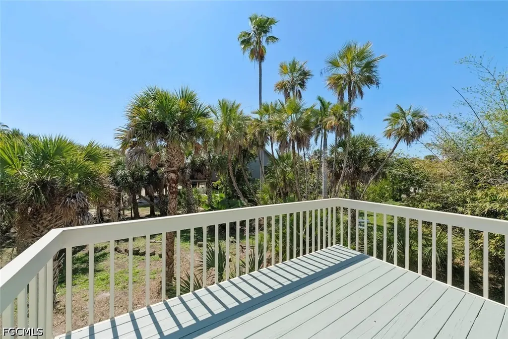 4339 Gulf Pines Drive Sanibel FL 33957