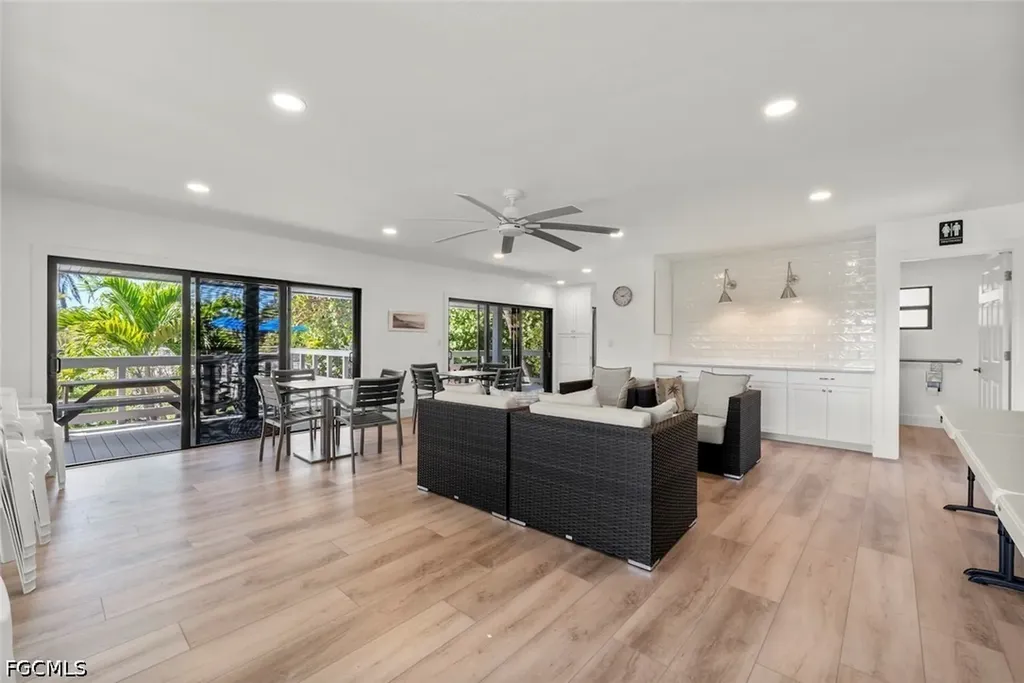4339 Gulf Pines Drive Sanibel FL 33957