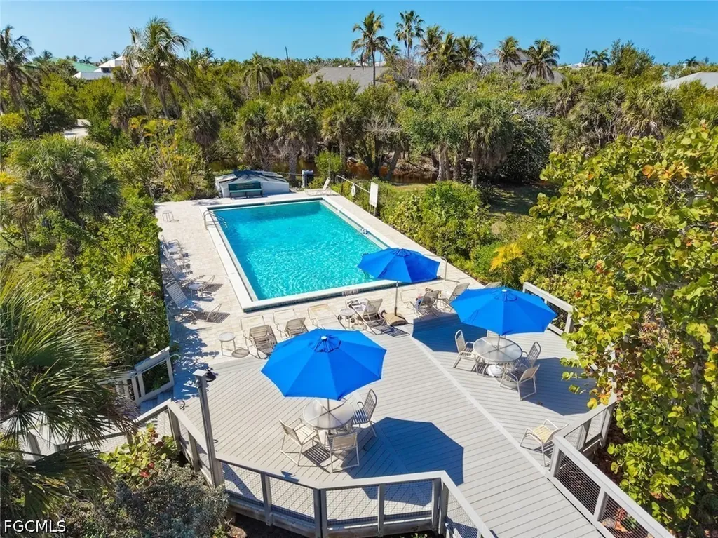 4339 Gulf Pines Drive Sanibel FL 33957