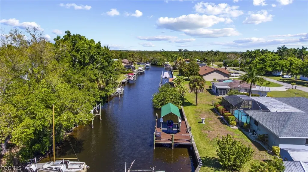 241 Connecticut Avenue Fort Myers FL 33905