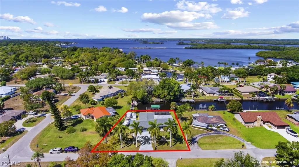 241 Connecticut Avenue Fort Myers FL 33905