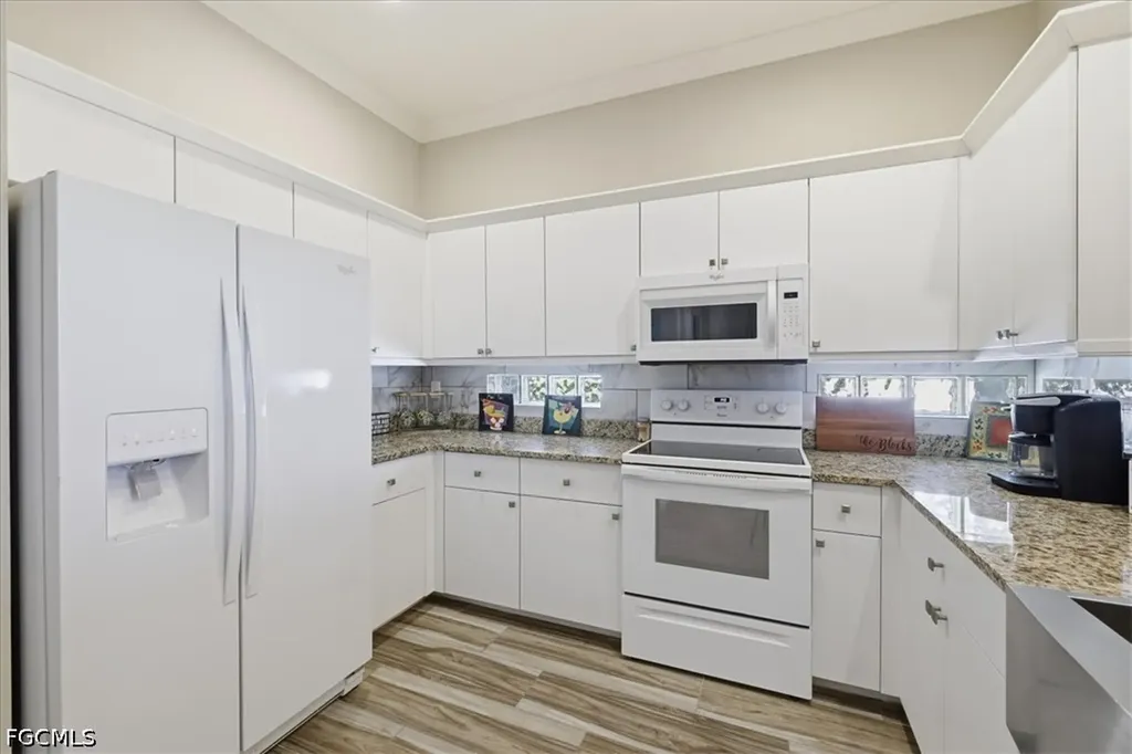 2561 Deerfield Lake Court Cape Coral FL 33909