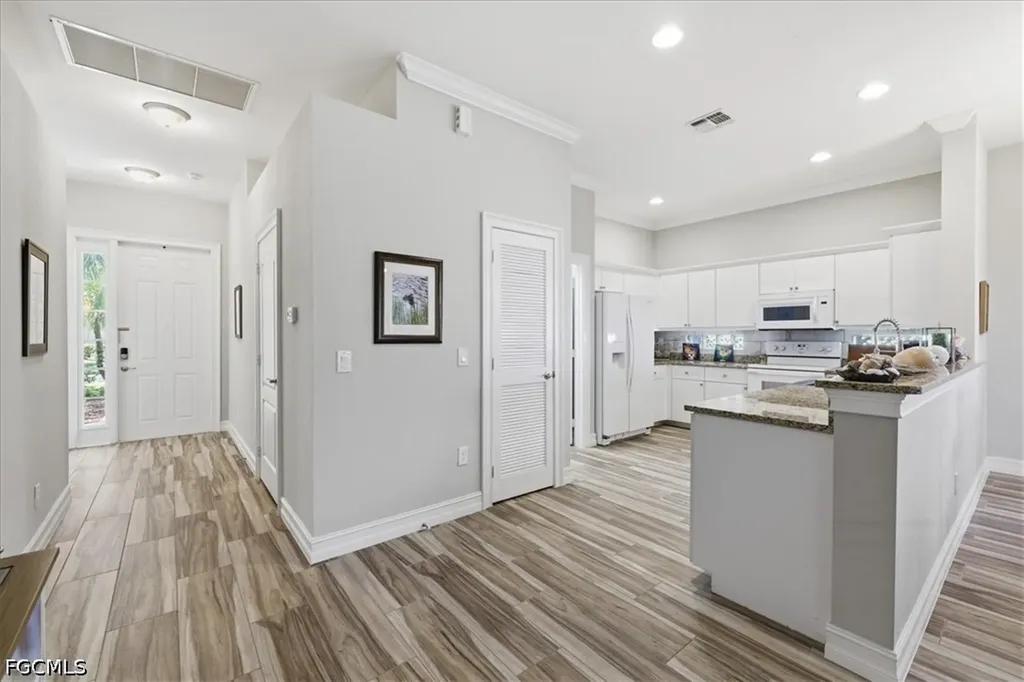 2561 Deerfield Lake Court Cape Coral FL 33909