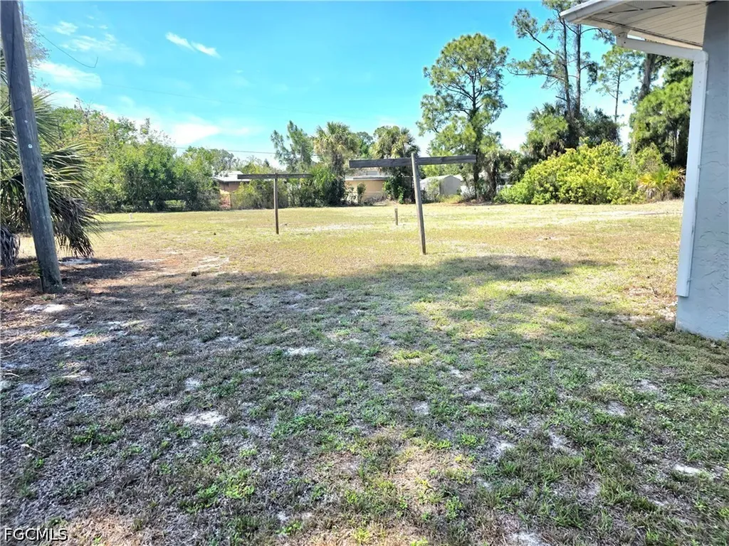 403 Mcarthur Avenue Lehigh Acres FL 33936