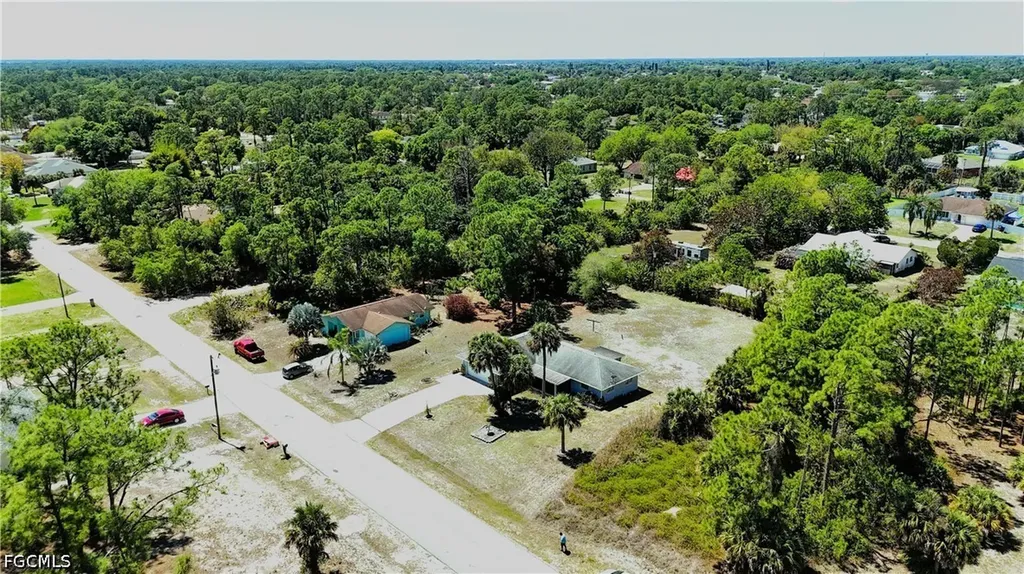 403 Mcarthur Avenue Lehigh Acres FL 33936