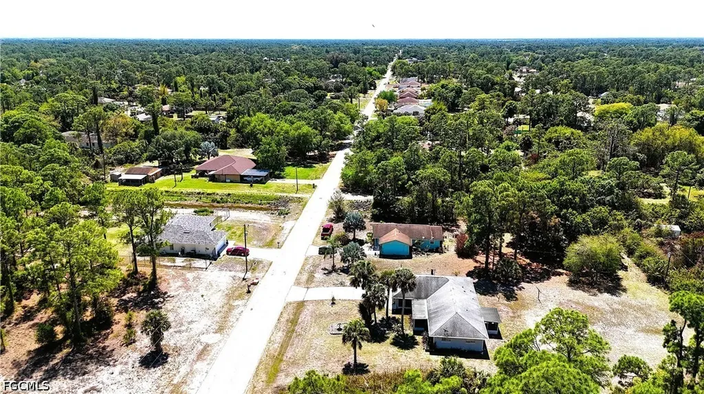 403 Mcarthur Avenue Lehigh Acres FL 33936