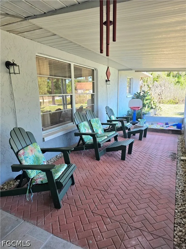 403 Mcarthur Avenue Lehigh Acres FL 33936