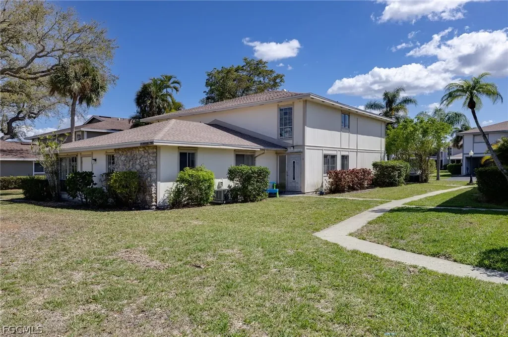 3265 Royal Canadian Trace Fort Myers FL 33907