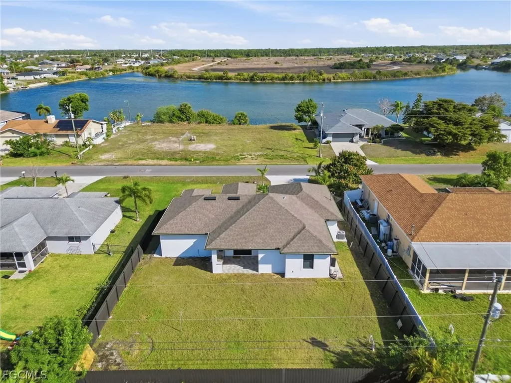 1108 NE 19th Terrace Cape Coral FL 33909