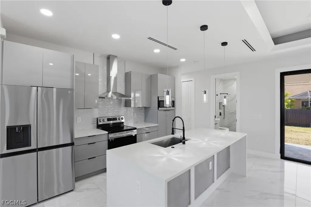 1108 NE 19th Terrace Cape Coral FL 33909