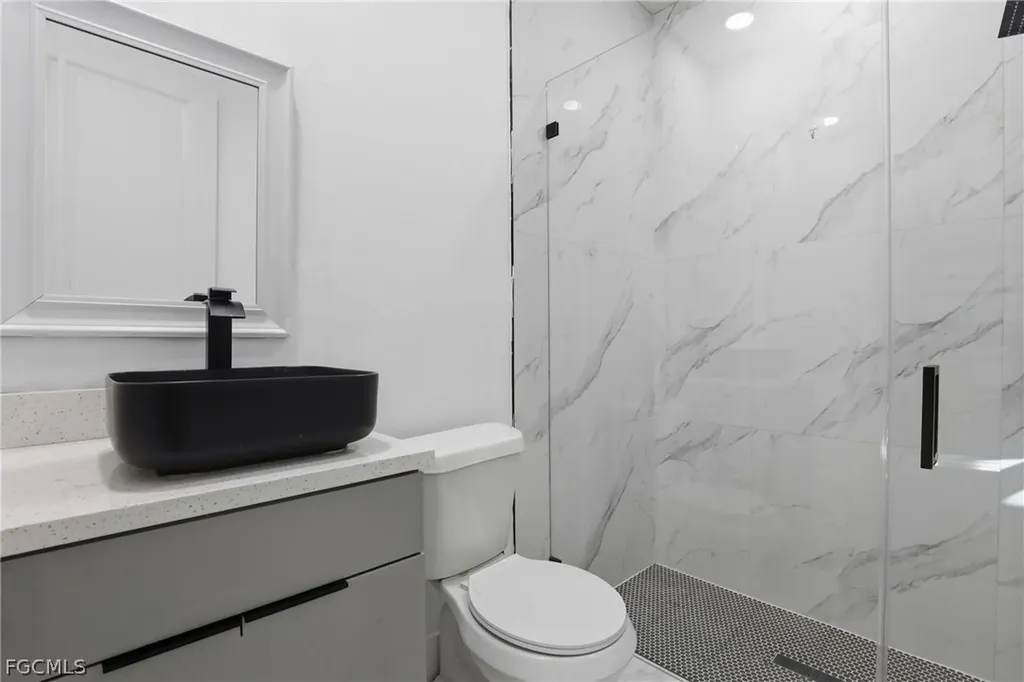 1108 NE 19th Terrace Cape Coral FL 33909
