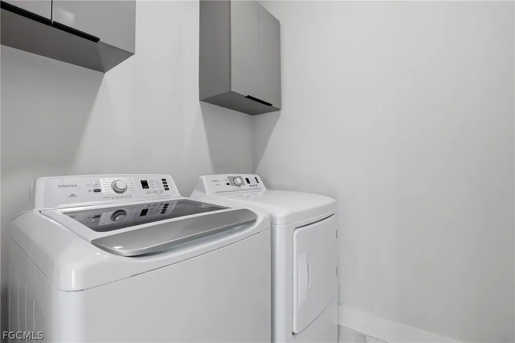 1108 NE 19th Terrace Cape Coral FL 33909