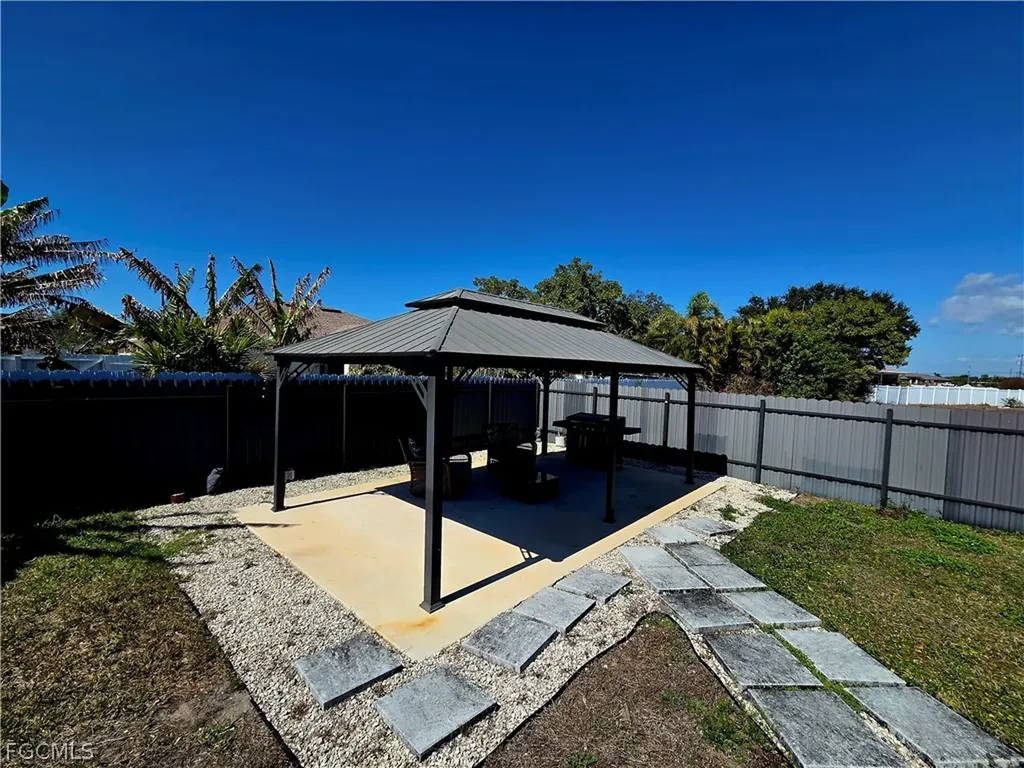 1140 NW 19th Avenue Cape Coral FL 33993