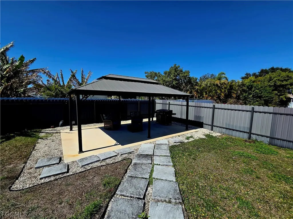 1140 NW 19th Avenue Cape Coral FL 33993