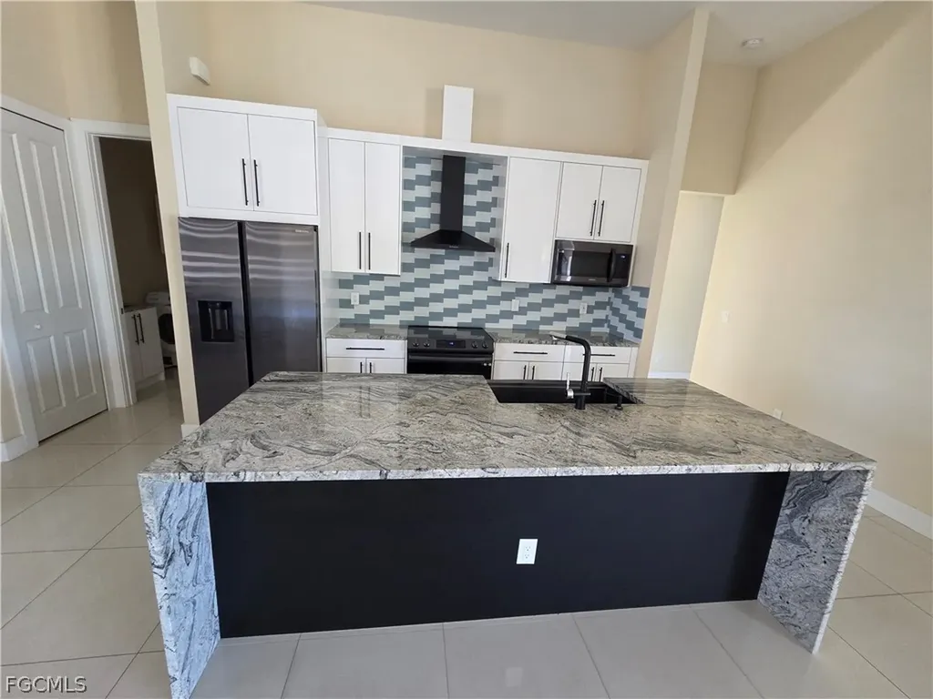 1140 NW 19th Avenue Cape Coral FL 33993