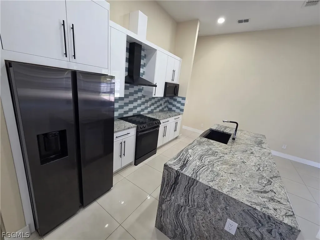 1140 NW 19th Avenue Cape Coral FL 33993