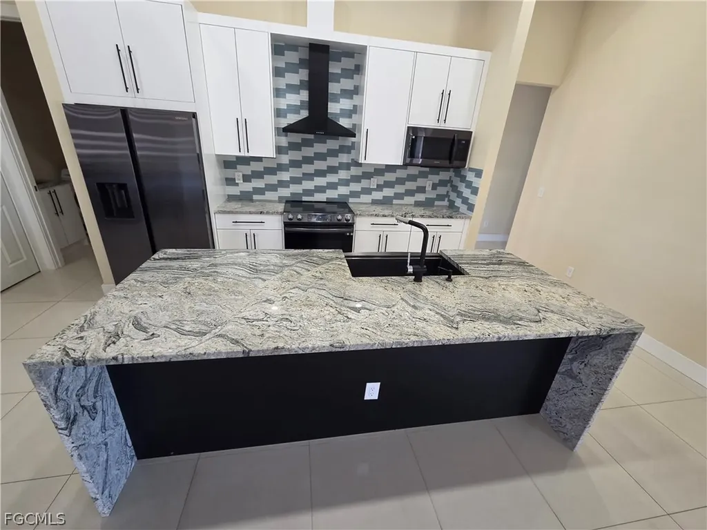 1140 NW 19th Avenue Cape Coral FL 33993